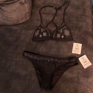NWT: Black, Gold and Silver Two piece Tahiti Swim suit👙🖤